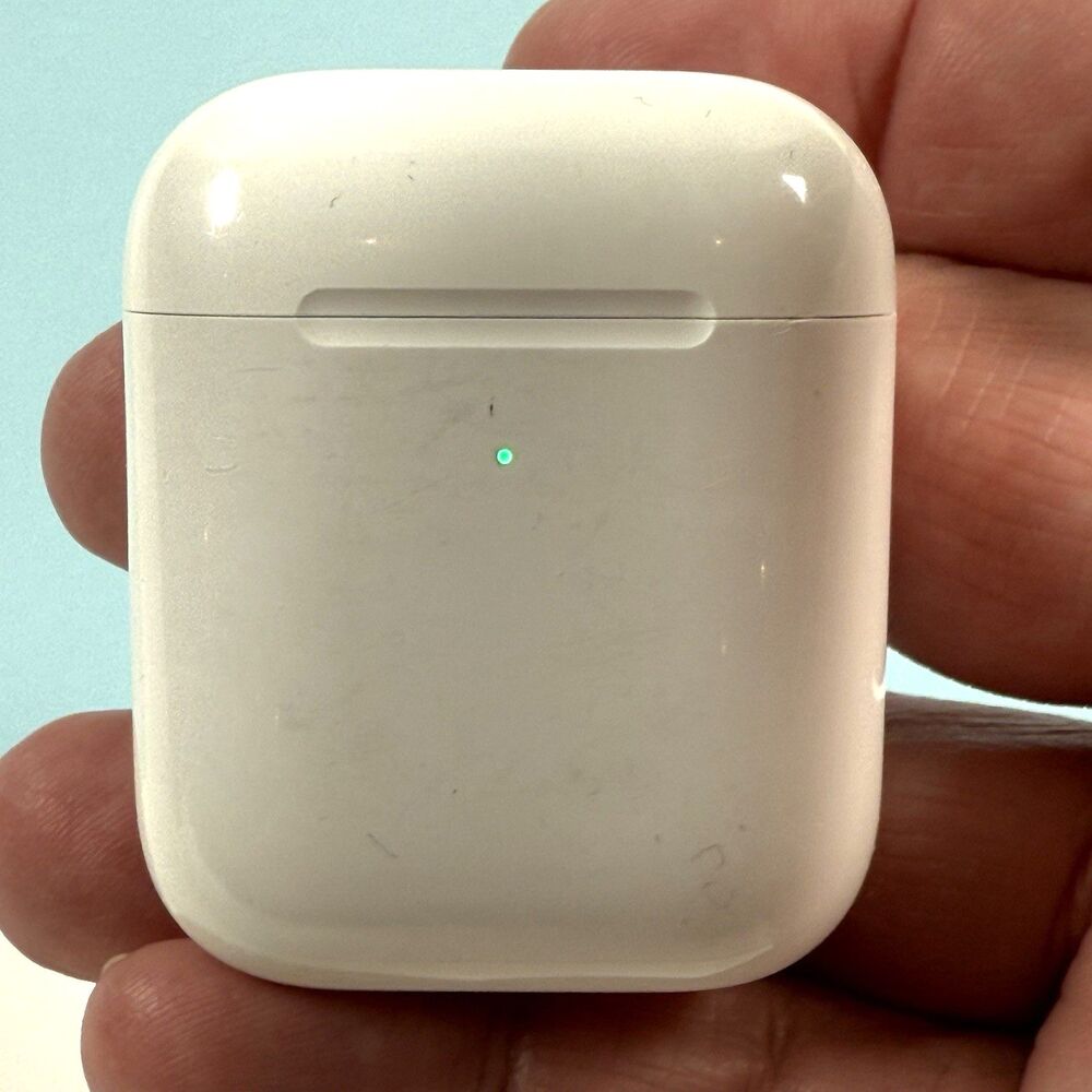 Genuine Apple AirPods Charging Case A1938 – Used, Fully Functional CASE ONLY